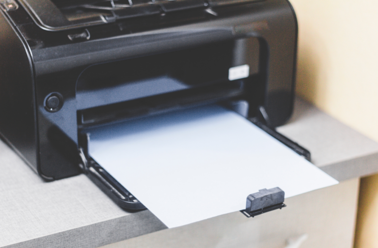 imprimante et ram de feuille